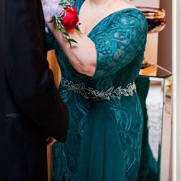 Montage by Mon Cheri Emerald Green Full Length Gown with Custom Sash - Picture 4 of 16